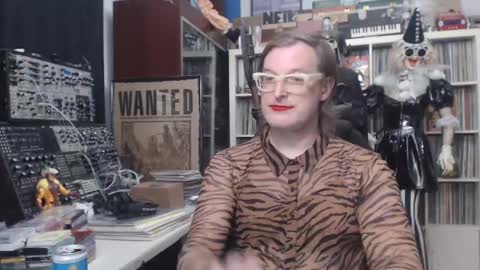 Muziknerd online show from 09/14/25, 05:39