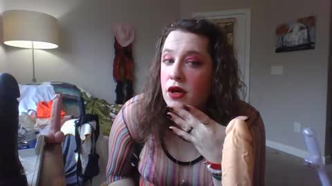 Snapshot of mxsissycharlotte chatting on 12/02/24, 05:15 Mx Charlotte online show from 12/02/24, 05:15