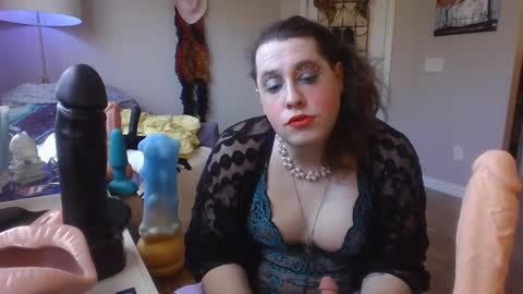Snapshot of mxsissycharlotte chatting on 01/13/25, 07:21 Mx Charlotte online show from 01/13/25, 07:21