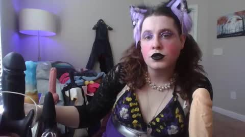 Snapshot of mxsissycharlotte chatting on 03/11/25, 03:45 Mx Charlotte online show from 03/11/25, 03:45