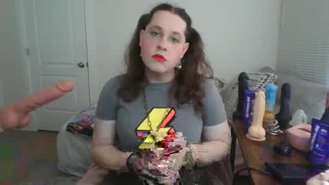 Snapshot of mxsissycharlotte chatting on 10/09/25, 04:05 Mx Charlotte online show from 10/09/25, 04:05