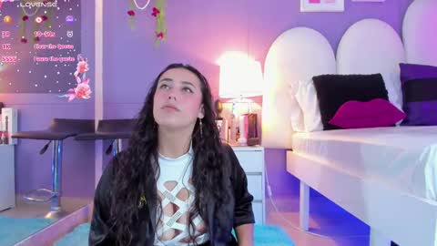 my_aleja_ online show from 10/15/25, 01:33