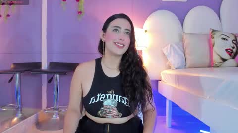 my_aleja_ online show from 11/15/25, 02:02