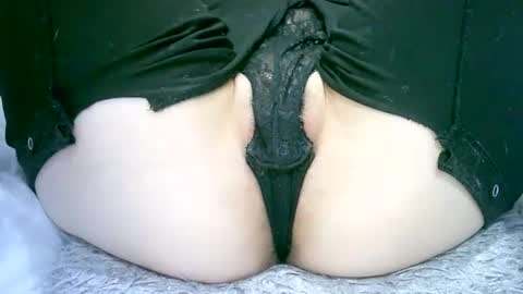 Snapshot of my_tightholes chatting on 02/24/25, 12:05 my_tightholes online show from 02/24/25, 12:05