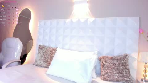 Mariana Evans online show from 12/10/24, 11:32