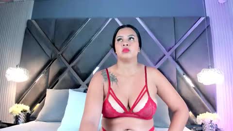 Mariana Evans online show from 10/22/25, 11:32