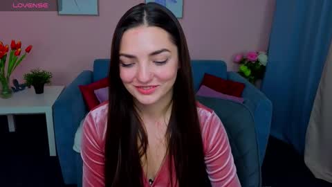 Ella online show from 10/06/25, 10:18