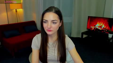 Ella online show from 10/07/25, 08:17