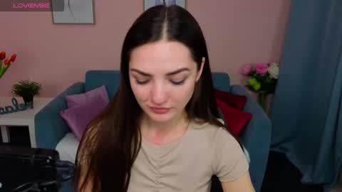 Ella online show from 10/21/25, 08:20