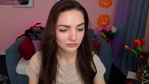 Ella online show from 10/28/25, 09:39