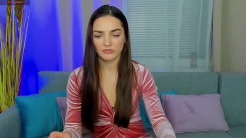 Ella online show from 11/16/25, 04:45