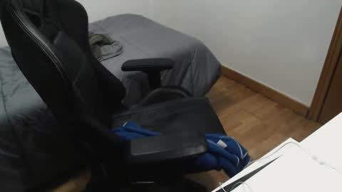Snapshot of myhairymacho chatting on 01/08/25, 11:21 Juan  OF  myhairymacho online show from 01/08/25, 11:21