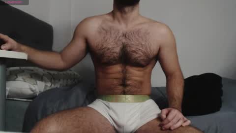 Snapshot of myhairymacho chatting on 02/22/25, 02:39 Juan  OF  myhairymacho online show from 02/22/25, 02:39