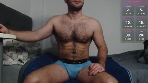 Snapshot of myhairymacho chatting on 02/25/25, 08:41 Juan  OF  myhairymacho online show from 02/25/25, 08:41