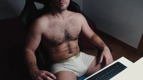 Snapshot of myhairymacho chatting on 03/05/25, 12:49 Juan  OF  myhairymacho online show from 03/05/25, 12:49