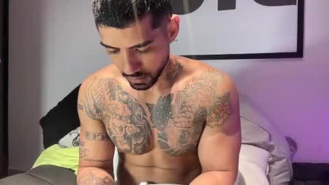 Snapshot of myke_esthetic chatting on 10/12/25, 10:47 Myke esthetic online show from 10/12/25, 10:47