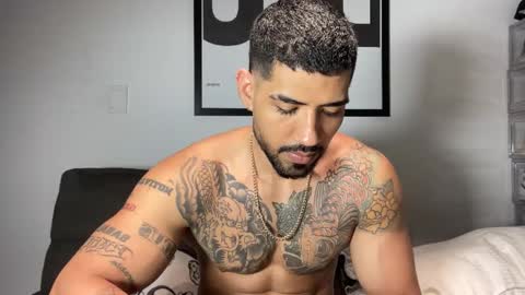 Snapshot of myke_esthetic chatting on 10/13/25, 11:16 Myke esthetic online show from 10/13/25, 11:16