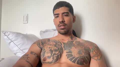 Snapshot of myke_esthetic chatting on 11/14/25, 05:55 Myke esthetic online show from 11/14/25, 05:55