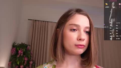 Snapshot of myloveellen chatting on 10/15/25, 07:03 Ellen online show from 10/15/25, 07:03