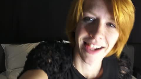 Snapshot of mymiesexy chatting on 03/02/25, 09:43 mymiesexy online show from 03/02/25, 09:43