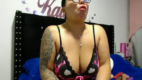 Snapshot of myrandafliiers chatting on 10/02/25, 01:56 myranda online show from 10/02/25, 01:56