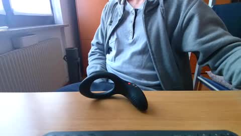 Snapshot of mysecr3tsins chatting on 12/18/24, 10:08 Ben online show from 12/18/24, 10:08