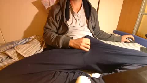 Snapshot of mysecr3tsins chatting on 12/19/24, 05:40 Ben online show from 12/19/24, 05:40