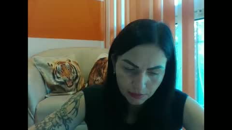 Snapshot of mystaluuna chatting on 10/19/25, 06:47 mystaluuna online show from 10/19/25, 06:47