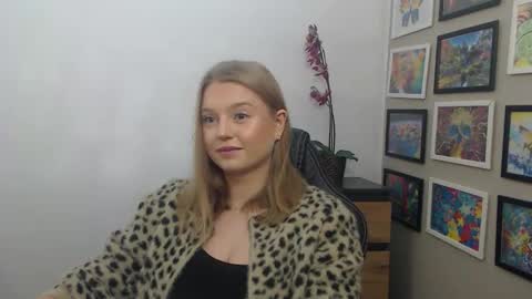 Erica online show from 11/08/25, 08:47