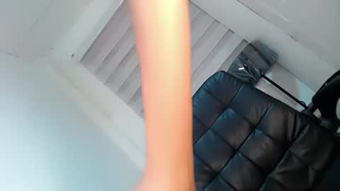 Snapshot of mysticofcum22 chatting on 12/28/24, 04:30 Krestine online show from 12/28/24, 04:30