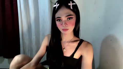 Snapshot of mysticofcum22 chatting on 10/07/25, 02:47 Krestine online show from 10/07/25, 02:47