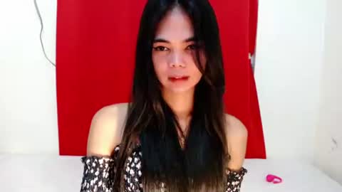 Snapshot of mysticofcum22 chatting on 10/28/25, 11:18 Krestine online show from 10/28/25, 11:18