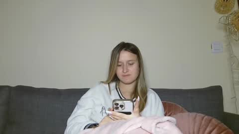 Eva online show from 12/16/24, 09:09