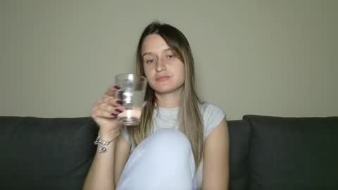 Eva online show from 03/12/25, 11:33