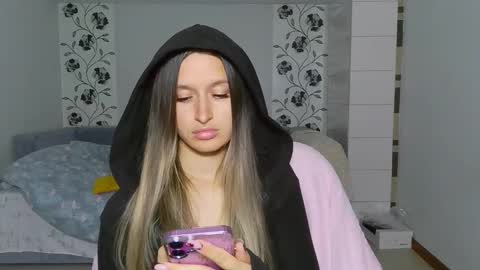 Eva online show from 11/15/25, 05:42