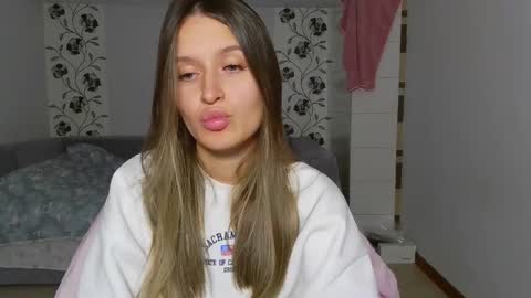 Eva online show from 11/21/25, 03:22