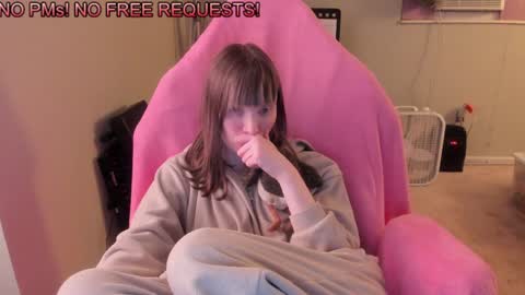 Snapshot of nacmar chatting on 01/14/25, 08:31 Natalie Marlo online show from 01/14/25, 08:31