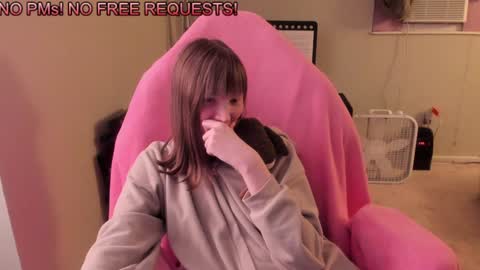 Snapshot of nacmar chatting on 01/21/25, 11:35 Natalie Marlo online show from 01/21/25, 11:35