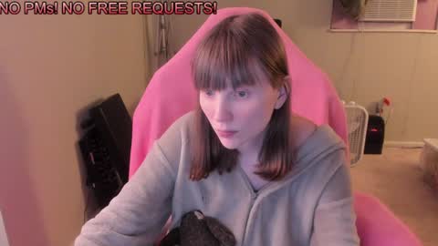 Snapshot of nacmar chatting on 02/08/25, 03:30 Natalie Marlo online show from 02/08/25, 03:30