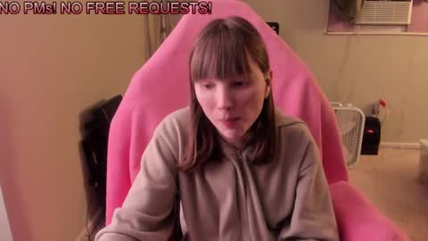 Snapshot of nacmar chatting on 02/11/25, 07:02 Natalie Marlo online show from 02/11/25, 07:02