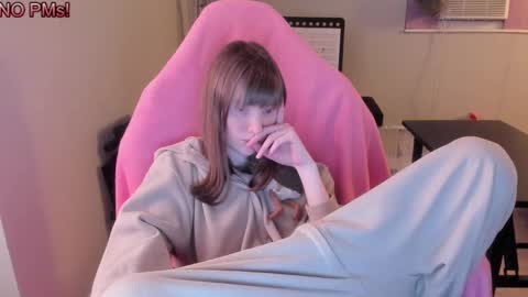 Snapshot of nacmar chatting on 03/10/25, 10:13 Natalie Marlo online show from 03/10/25, 10:13
