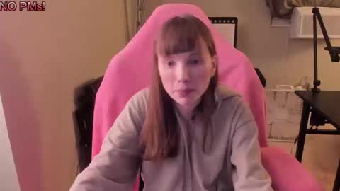Snapshot of nacmar chatting on 09/17/25, 01:02 Natalie Marlo online show from 09/17/25, 01:02