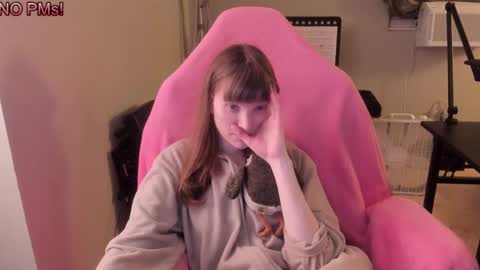 Snapshot of nacmar chatting on 10/01/25, 03:34 Natalie Marlo online show from 10/01/25, 03:34
