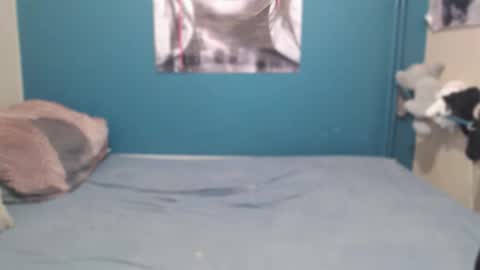 nadinnnea online show from 10/30/25, 09:55