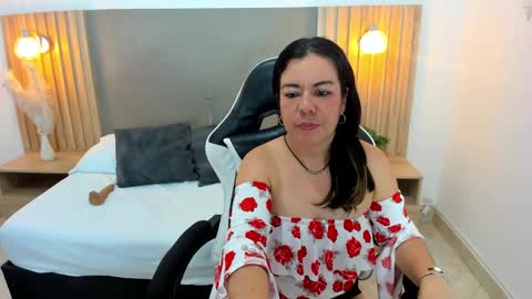Snapshot of nahia_13 chatting on 01/26/25, 05:13 N A H I A online show from 01/26/25, 05:13