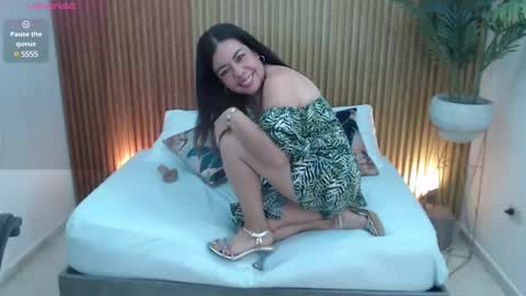 Snapshot of nahia_13 chatting on 01/27/25, 11:54 N A H I A online show from 01/27/25, 11:54