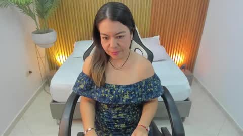 Snapshot of nahia_13 chatting on 02/12/25, 12:01 N A H I A online show from 02/12/25, 12:01