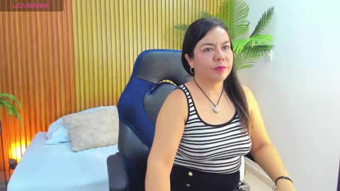 Snapshot of nahia_13 chatting on 09/30/25, 12:32 N A H I A online show from 09/30/25, 12:32