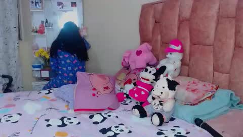 nahia cute     only   online show from 09/30/25, 01:27