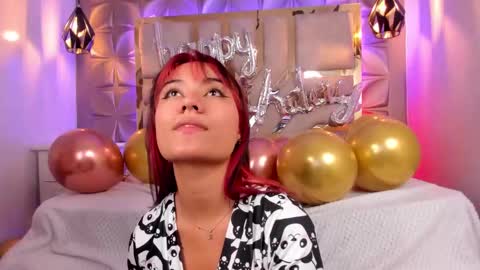 Snapshot of nahia_low chatting on 12/23/24, 05:39  Valeria  online show from 12/23/24, 05:39